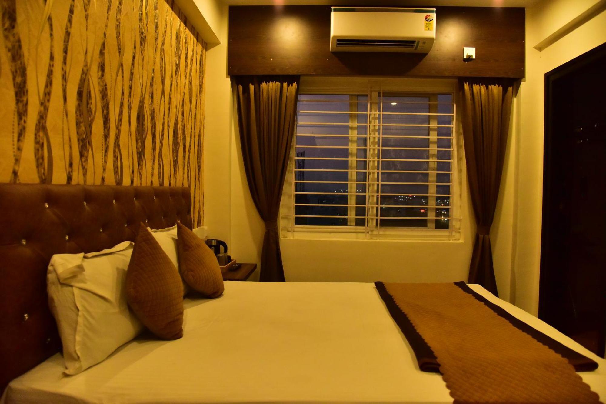 Meadows Inn Mysore Exterior foto