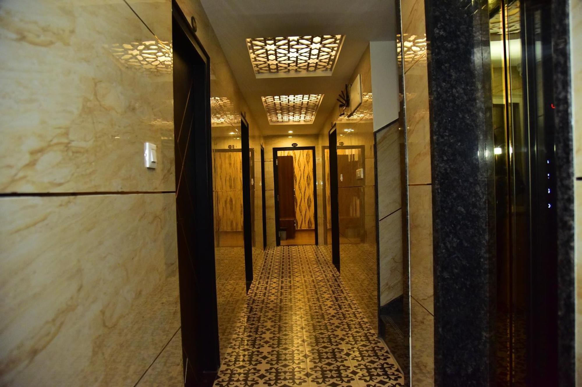 Meadows Inn Mysore Exterior foto