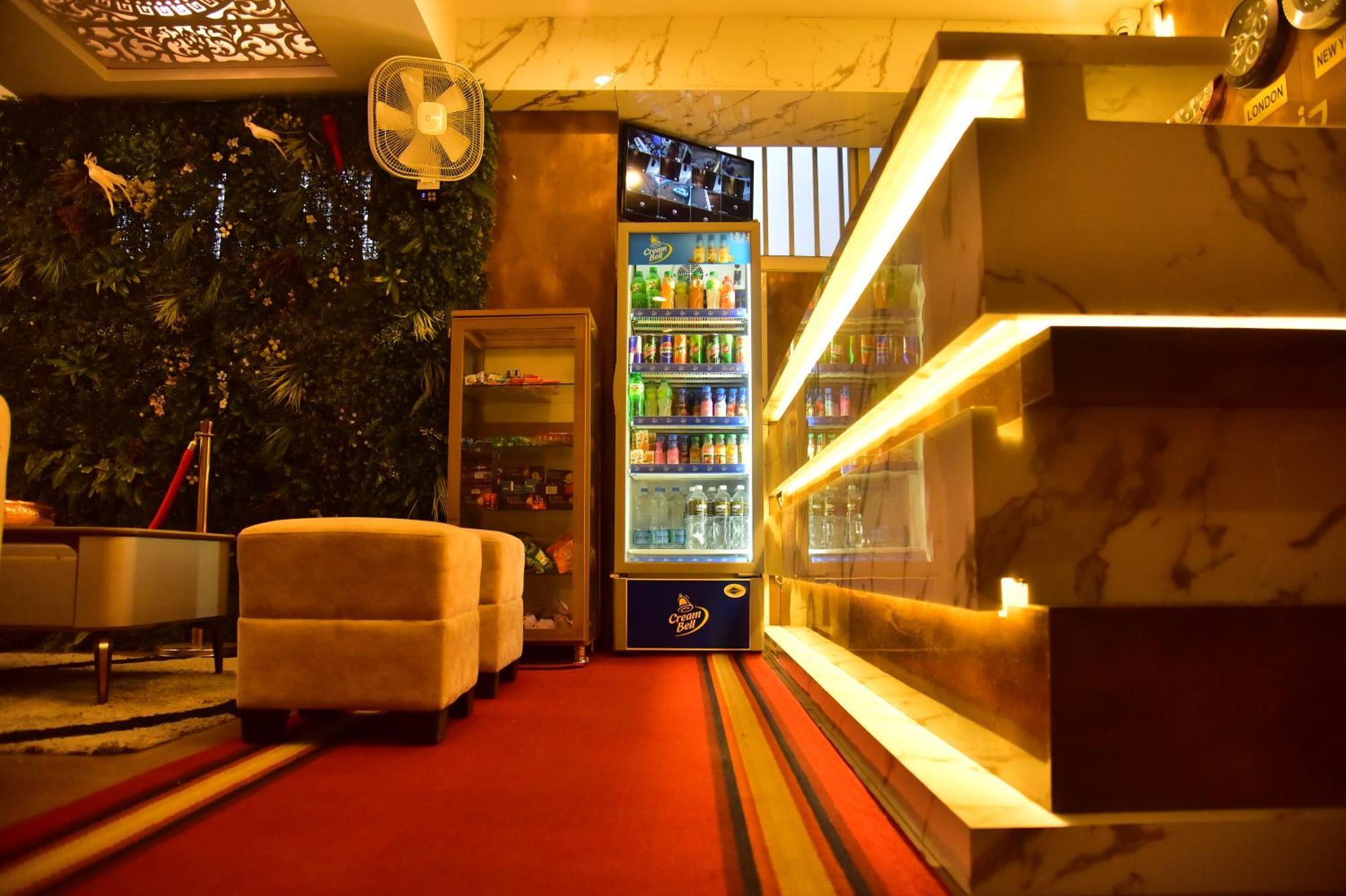 Meadows Inn Mysore Exterior foto