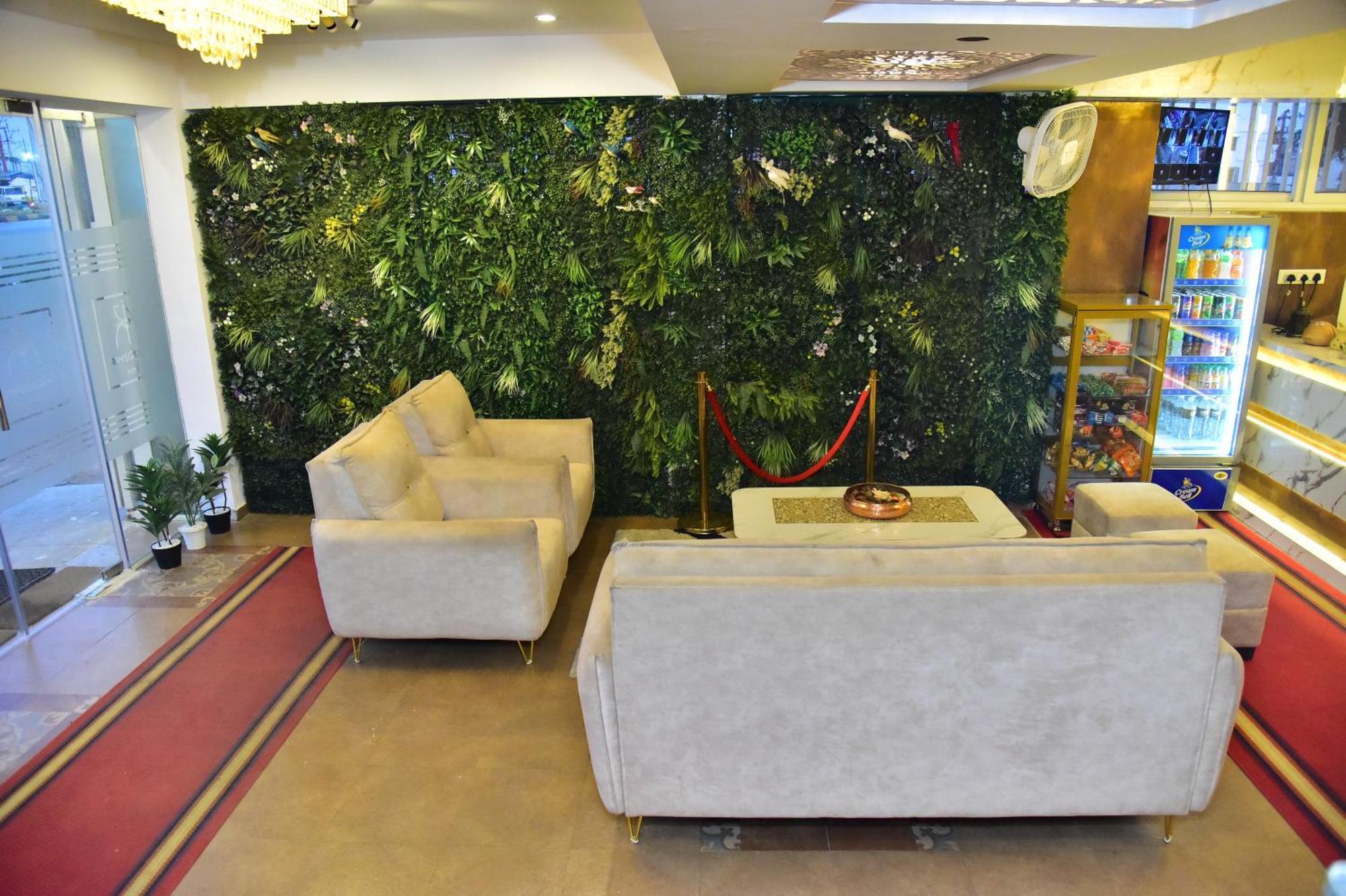 Meadows Inn Mysore Exterior foto