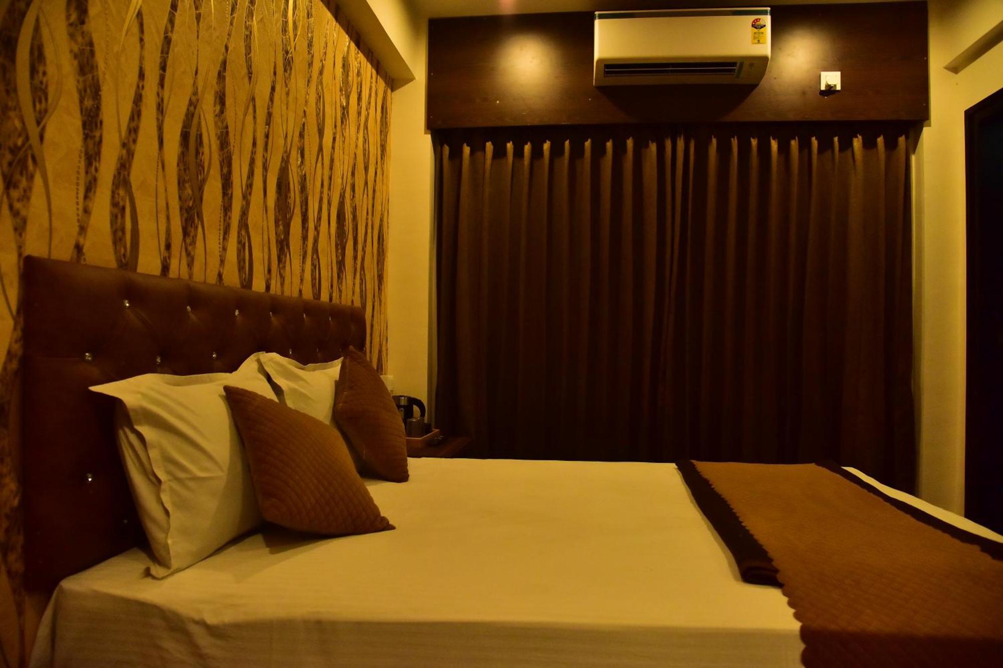 Meadows Inn Mysore Exterior foto