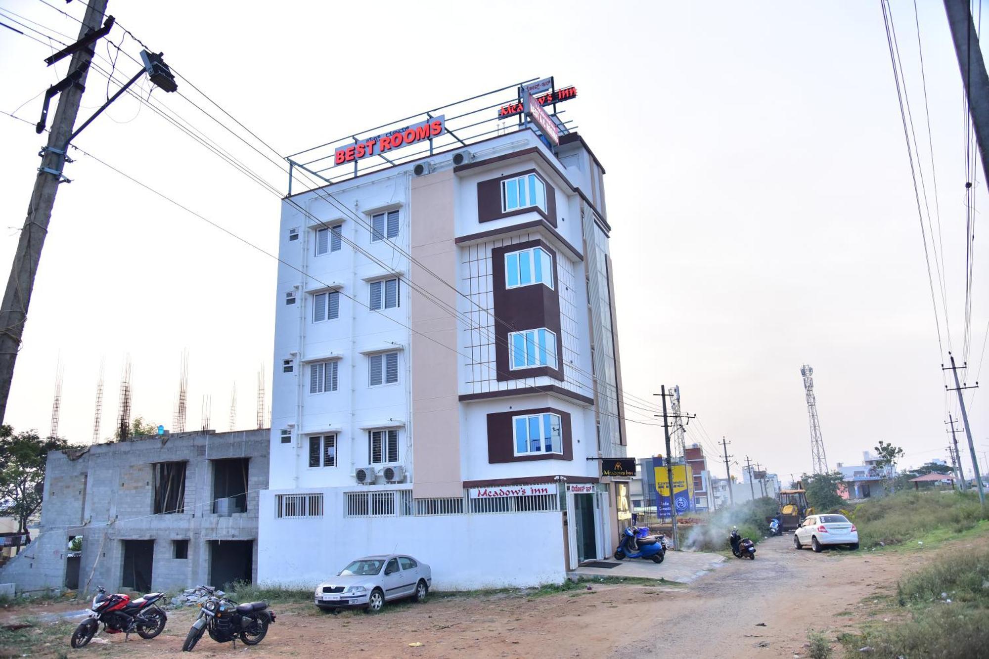 Meadows Inn Mysore Exterior foto