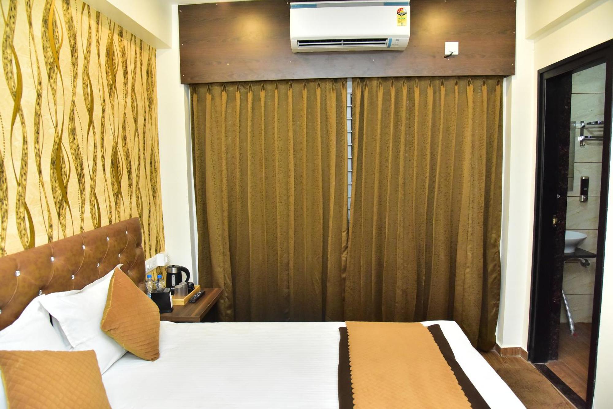 Meadows Inn Mysore Exterior foto