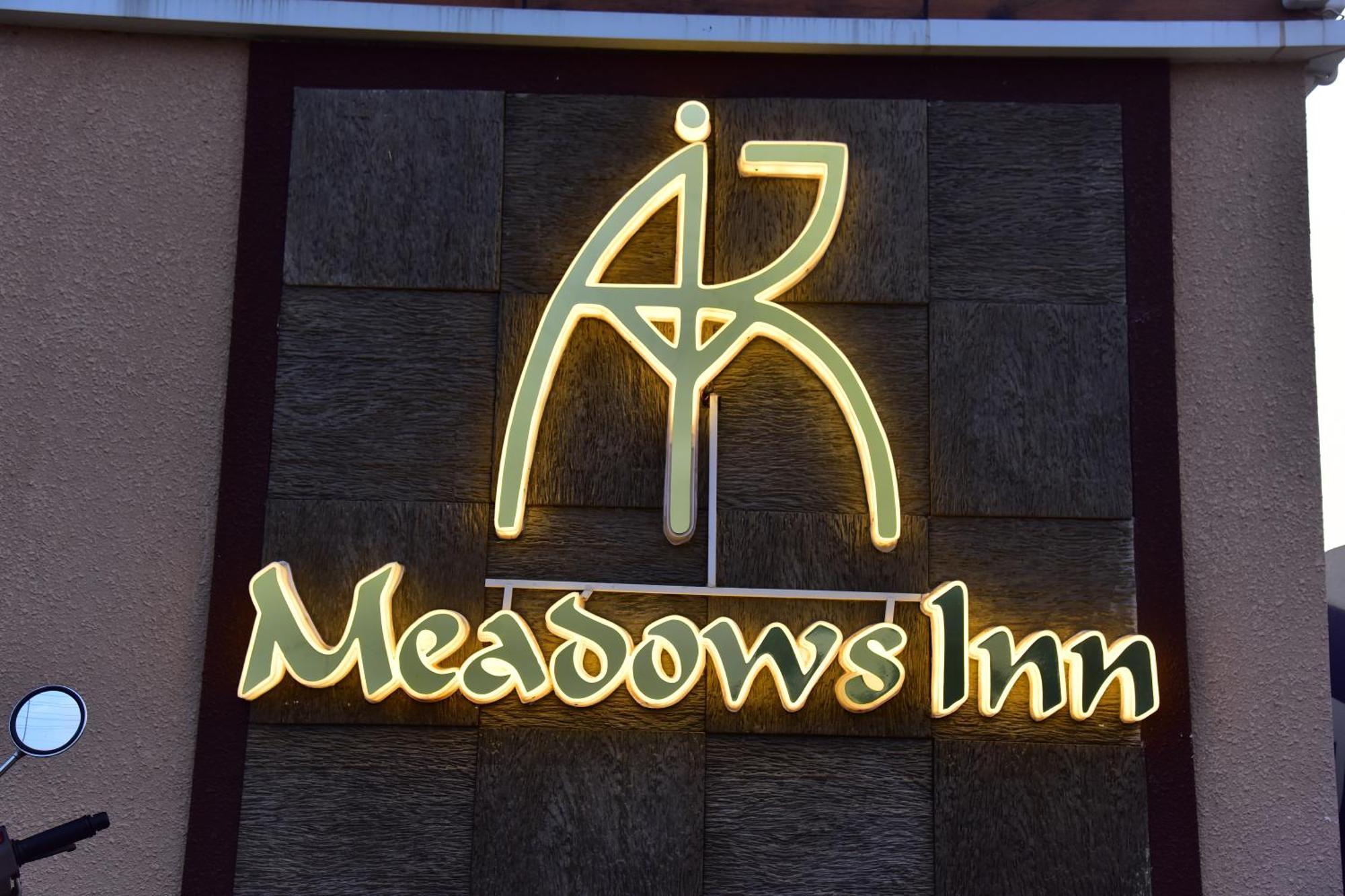 Meadows Inn Mysore Exterior foto